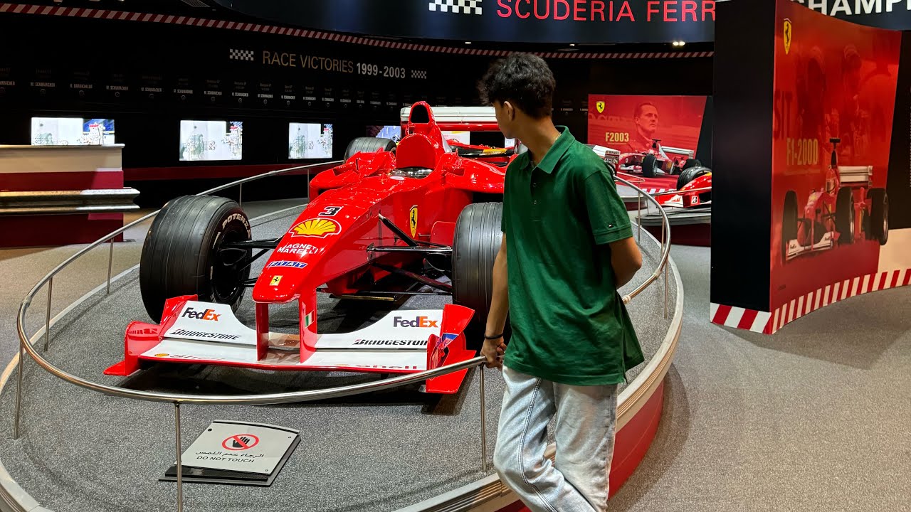 Abu Dhabi Lo Sea world And Ferrari World Tour Lo Em Chesamo Chudandi || @NamastheMacha