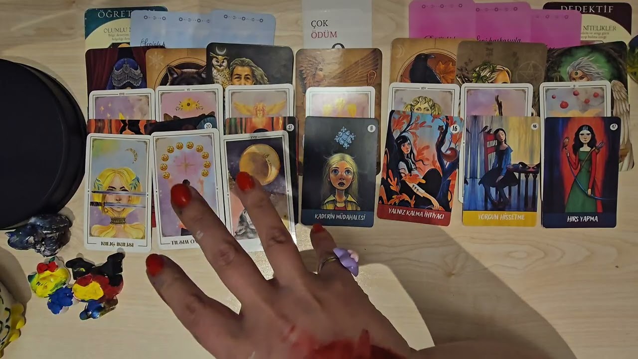 Aklındaki kişi yanlış seçimlerini telafi etmek istiyor! #tarot #aklımdakikişitarot 