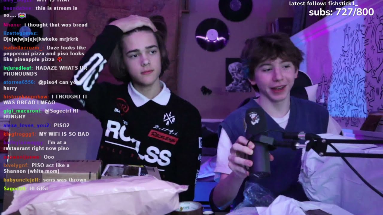 UNBOXING THINGS CHAT BOUGHT ME w/hadaze
