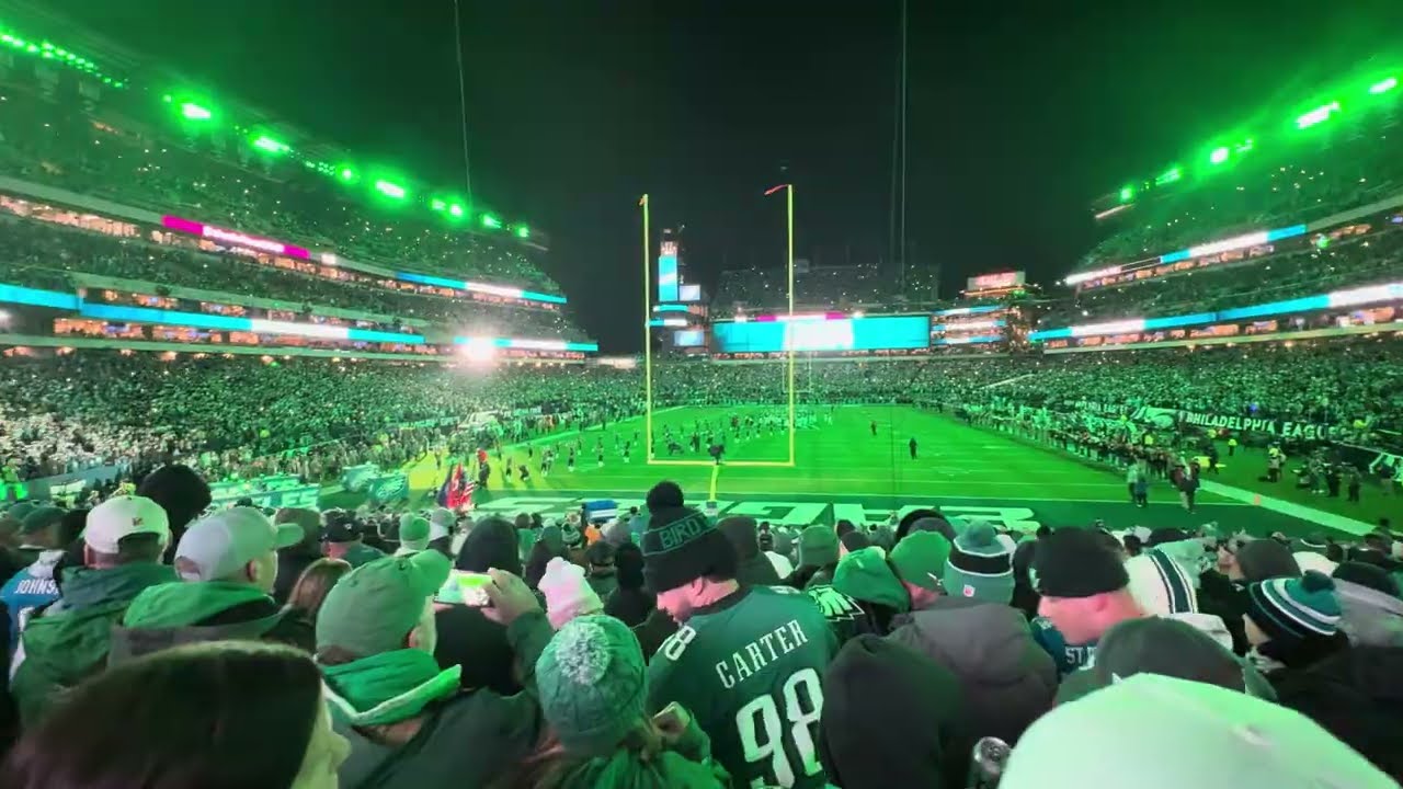 Brandon Graham Huge Ovation For Eagles Introductions Before Lions SNF