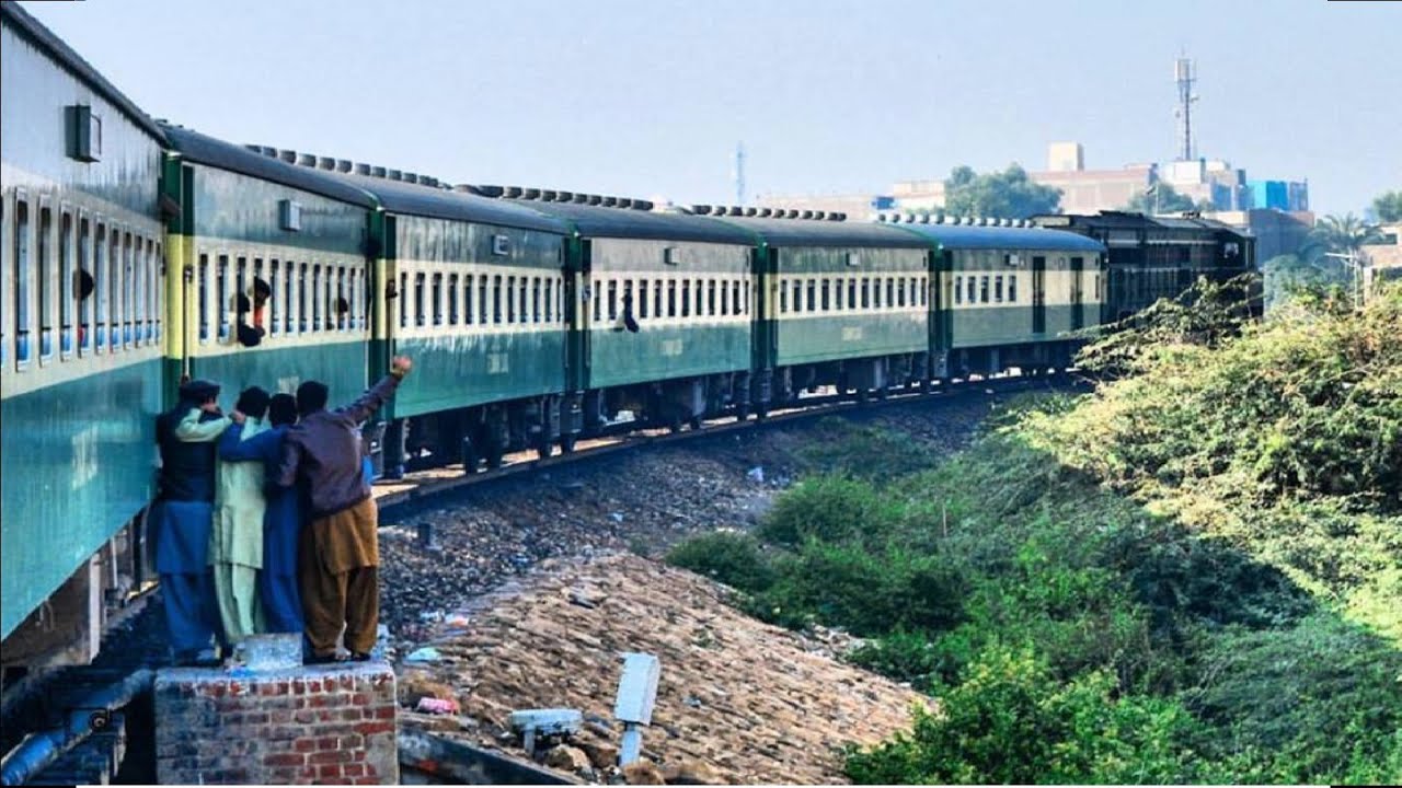 50K Subscriber Special || Rawalpindi To Karachi Train Journey Highlights || Rehman Baba Express