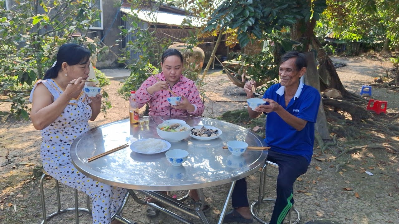 (Rắn hầm tam cũ) Ngon nhức nách.