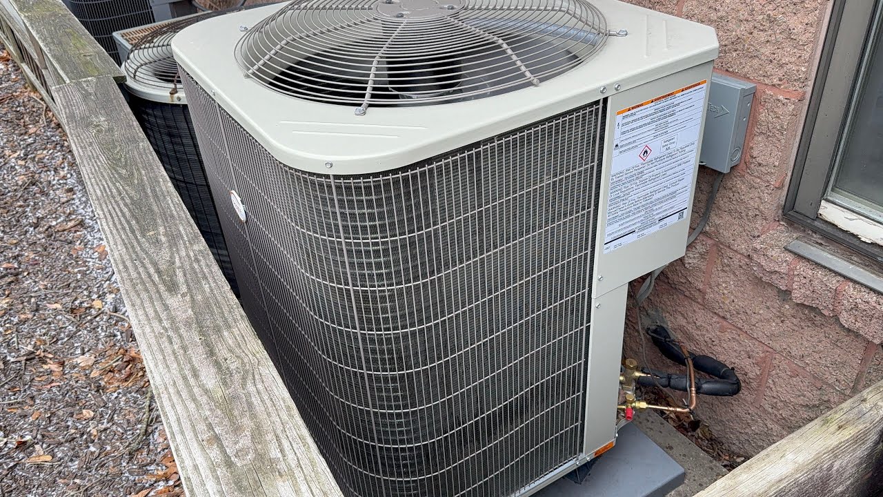 2025 Payne PH5 - Full Defrost Cycle (With Steam)