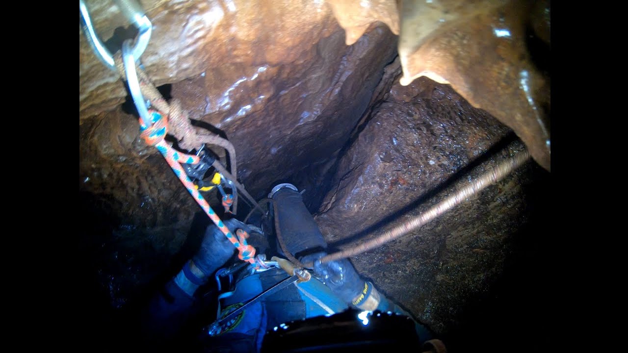 Pit dig, rig, and survey in Missouri