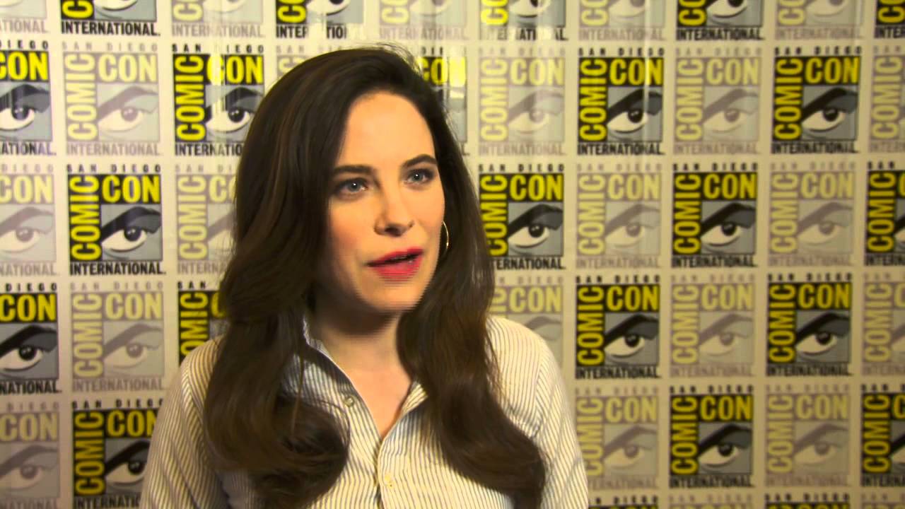 Hannibal: Caroline Dhavernas Comic Con 2014 TV Interview | ScreenSlam