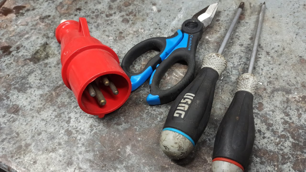 Come montare una spina industriale 380v trifase a 4 poli