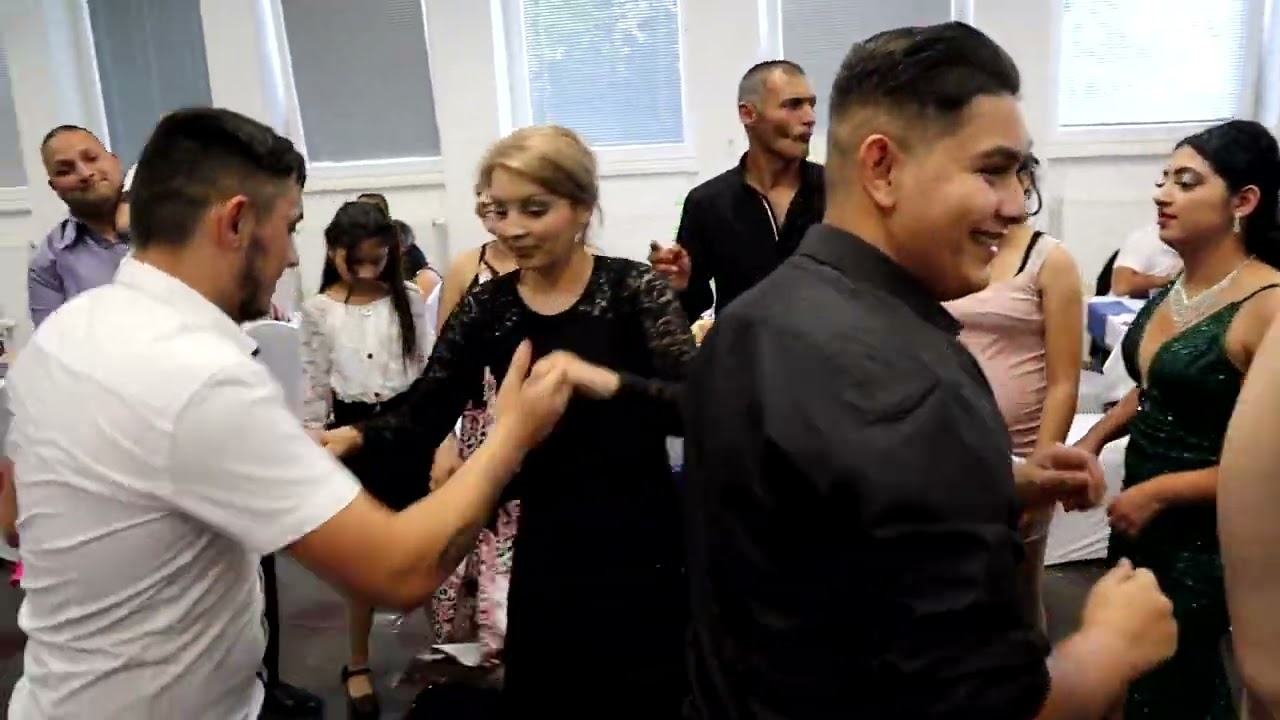 Prvé Sväté Prijímanie časť 2 Damian & Lianka  Vojčice 19.5.2024 kapela Gipsy Jarko Malcice