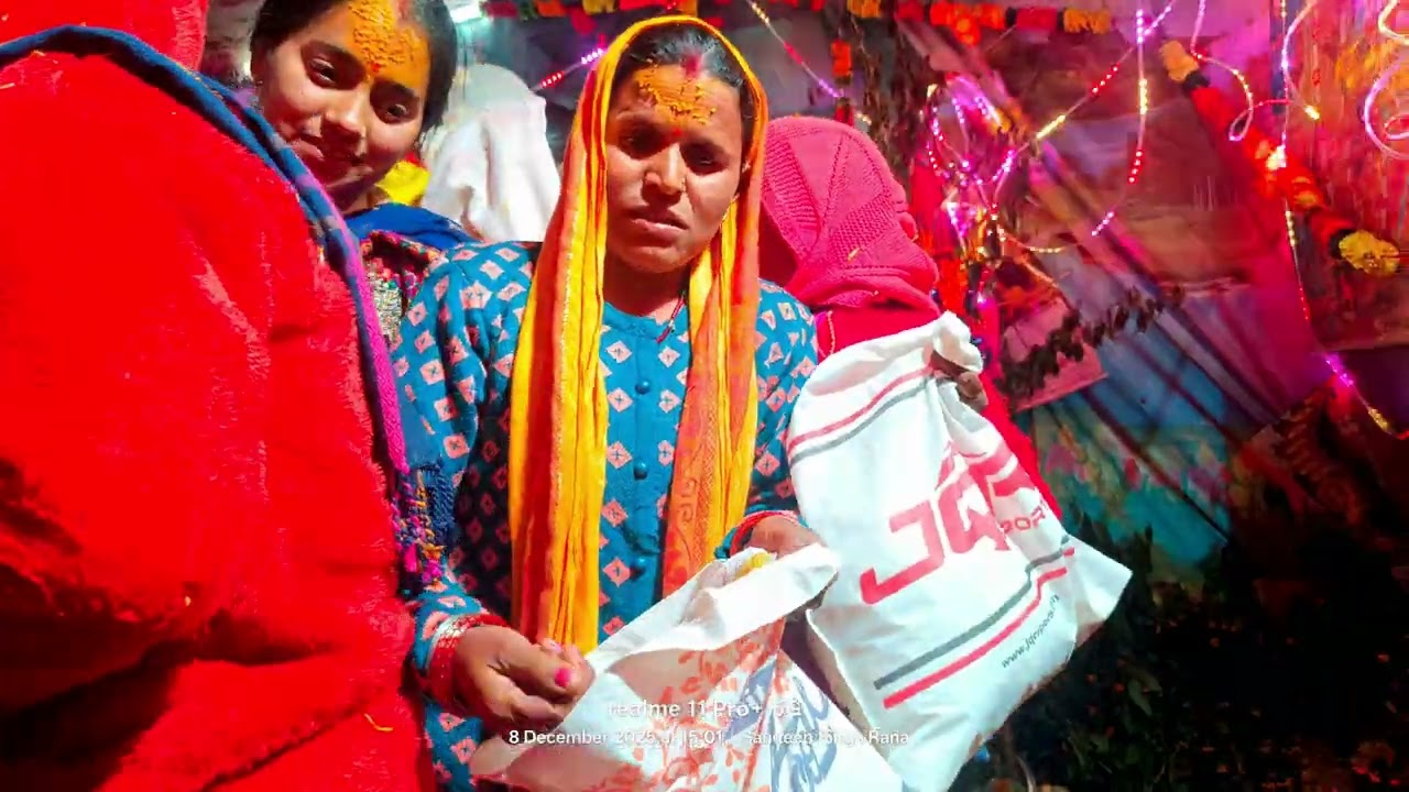 रमोला देवताओं को गंगाड़ी समोण च्यूड़ा देते हुए मैती लोग गुरु विक्रम नेगीll Pahadi Life style Vlog 