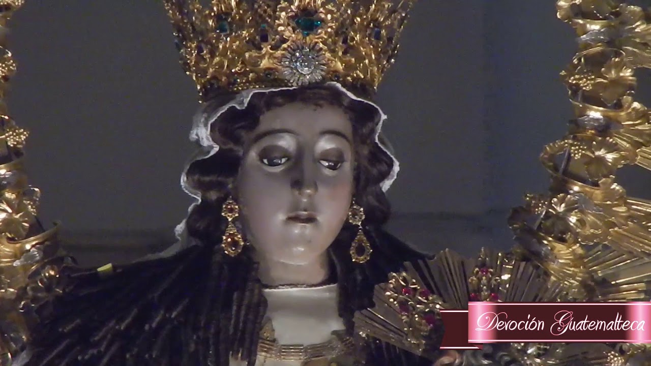 Entrada Procesión por los 85 años Coronación Pontificia de la Virgen del Rosario de Sto Domingo 2/2