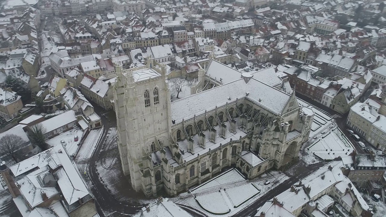 Neige : Saint-Omer en blanc et vue du ciel