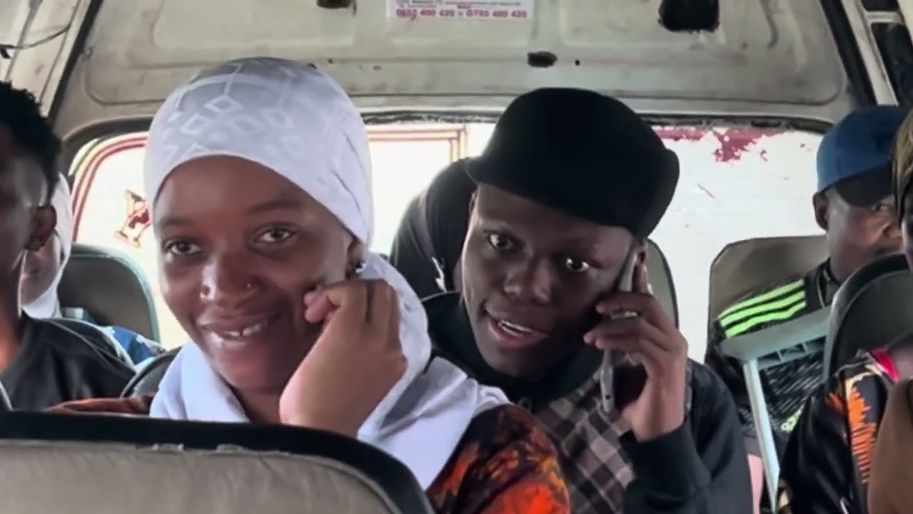 Fake Chinese language prank on the bus 