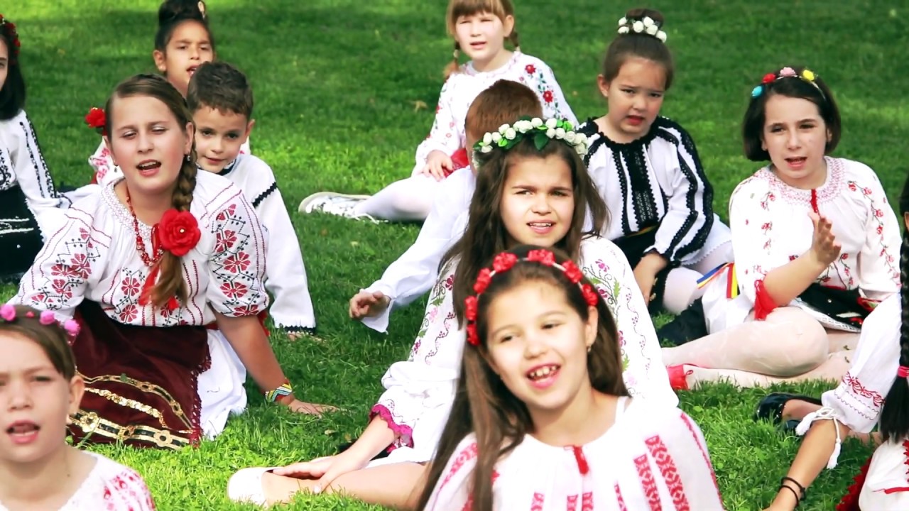 IULIA MAIER ȘI CUNUNA CÂNTECULUI - CETERAȘULE VESTIT