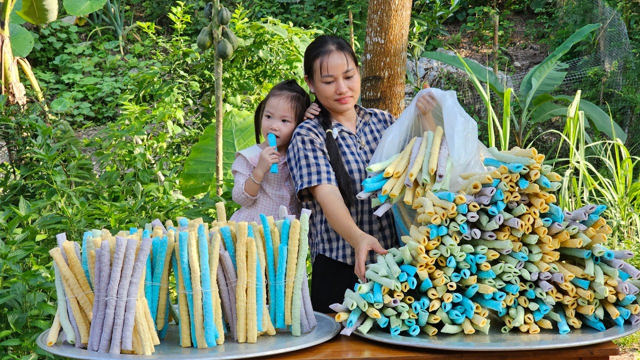 Making Traditional Long Rice Popcorn with My Daughter 🌾 Using Natural Dyes | Ly Phuc An