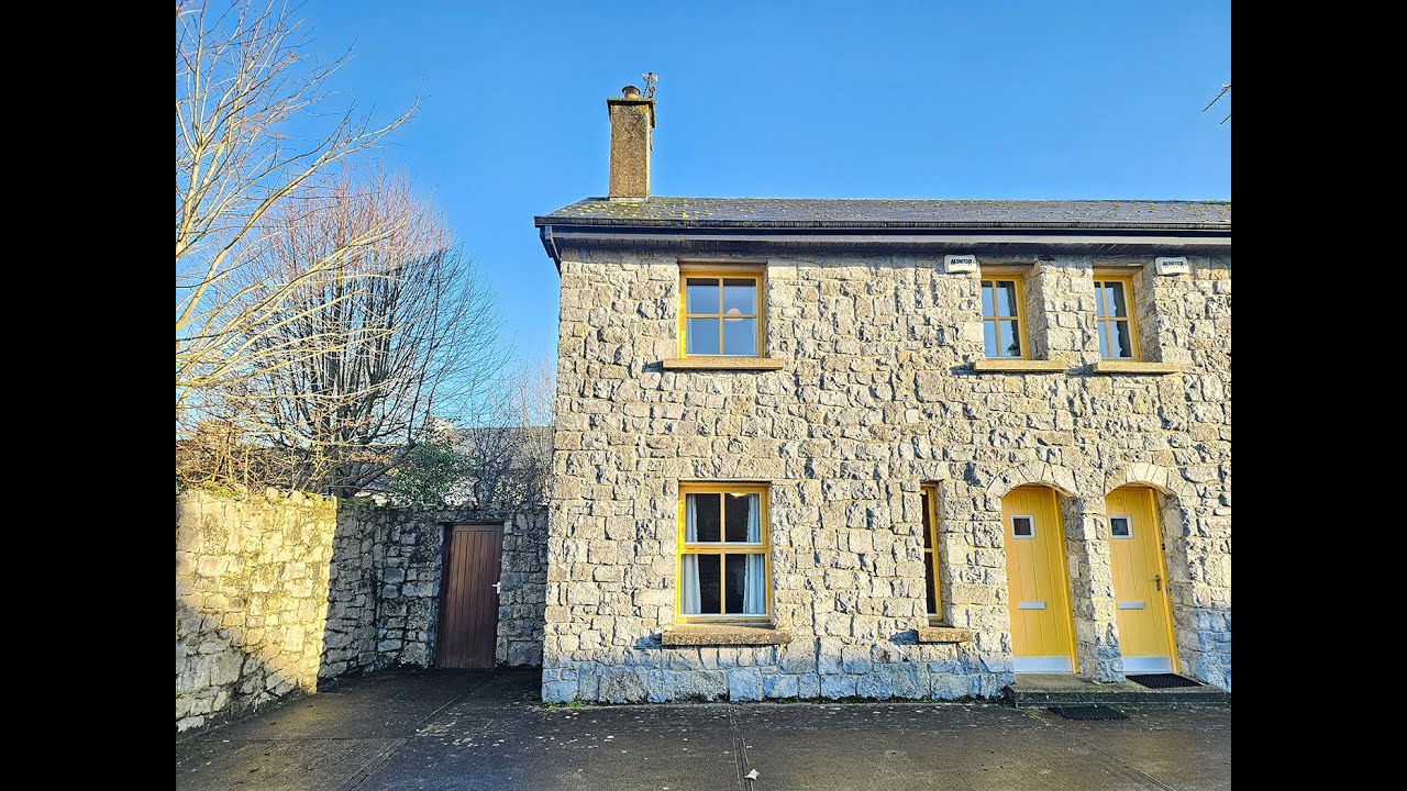 1 Castlecourt, Quay Road, Clarecastle, Ennis, Co. Clare.