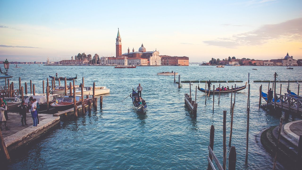 European Wonder by Topdeck - 14 day tour