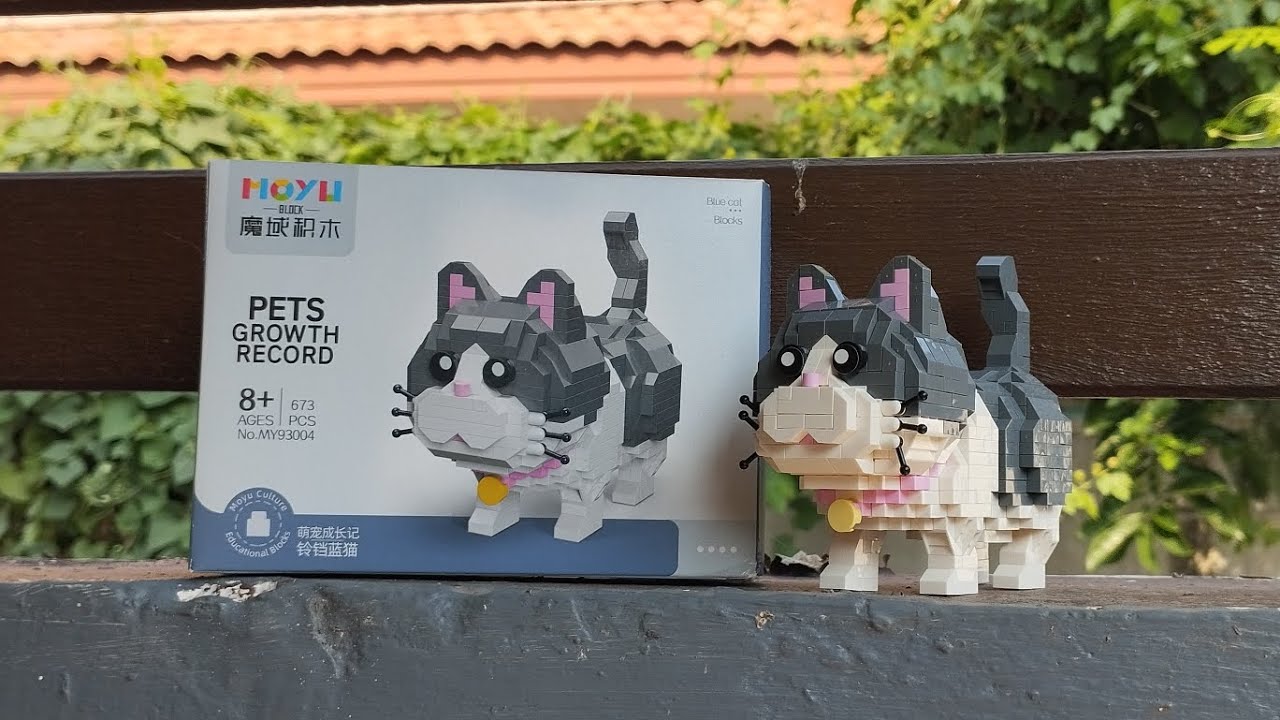 673 pcs blue cat building blocks.