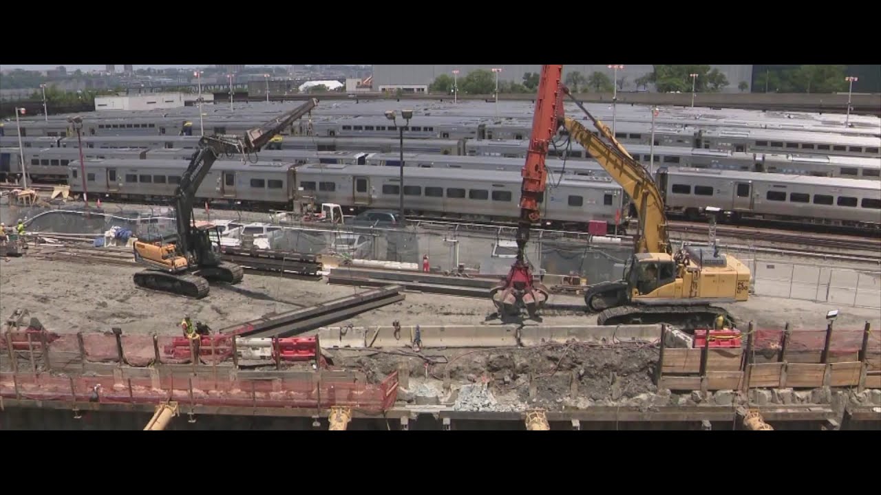 Construction of key Gateway Tunnel Project hits halfway point