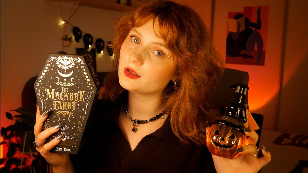 ASMR | 🌙🌑 Хэллоуинские покалывания! (Постукивание ногтями, атмосфера дождя)