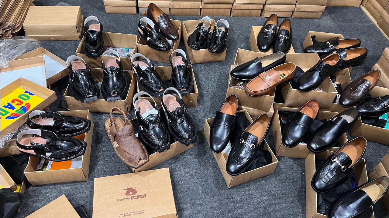 Eid sale laga di hai jaldi kr lo 25pices hain 03335742086 #shoes #fashion #style #eid