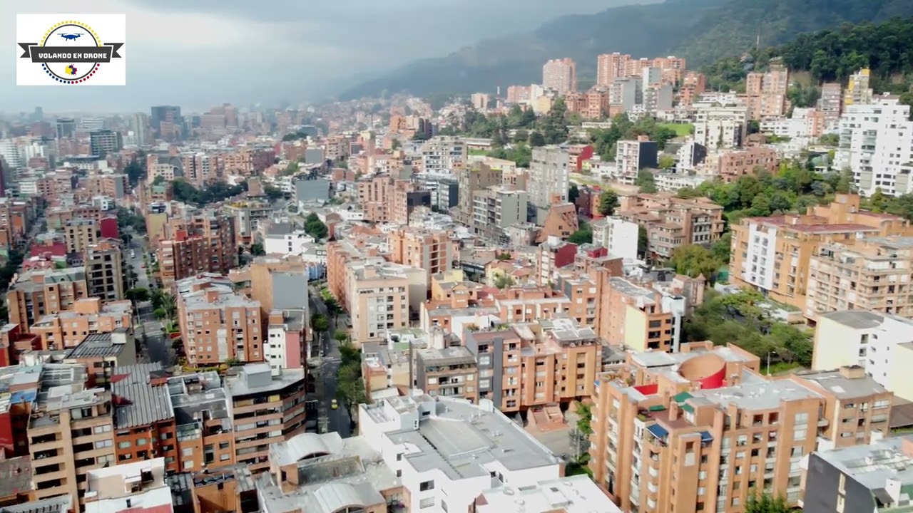 VOLANDO EN DRONE 4K - CHAPINERO 2022