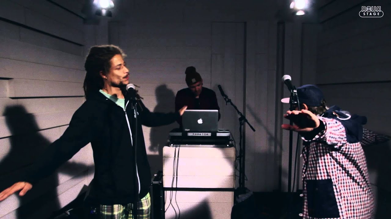 Elokuu: Tänään lähtee, Saatilla, Vastaamattomii puheluita (Livenä Nova Stagella)