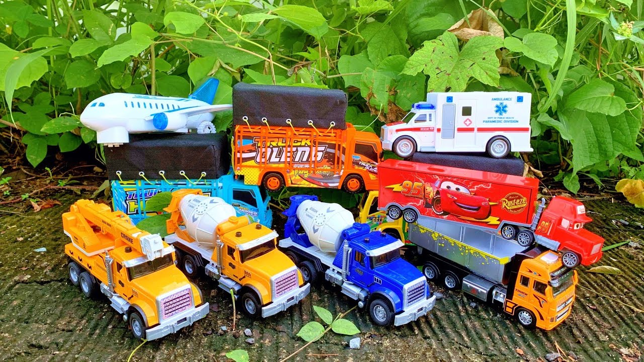 Mainan Ekskavator, Truk Molen, Forklift, Bus Telolet, Ambulance, Mobil Polisi, Truk Oleng, Anomali