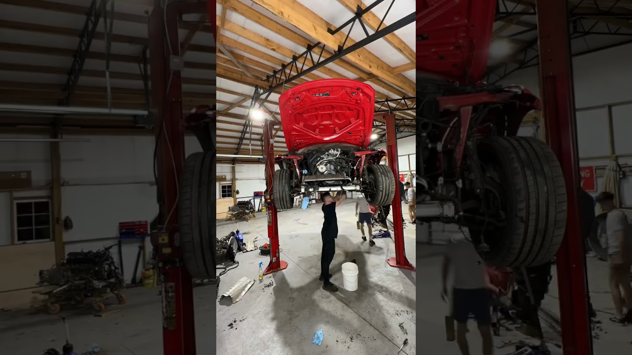 BMW M4 motor removal in 20 seconds 