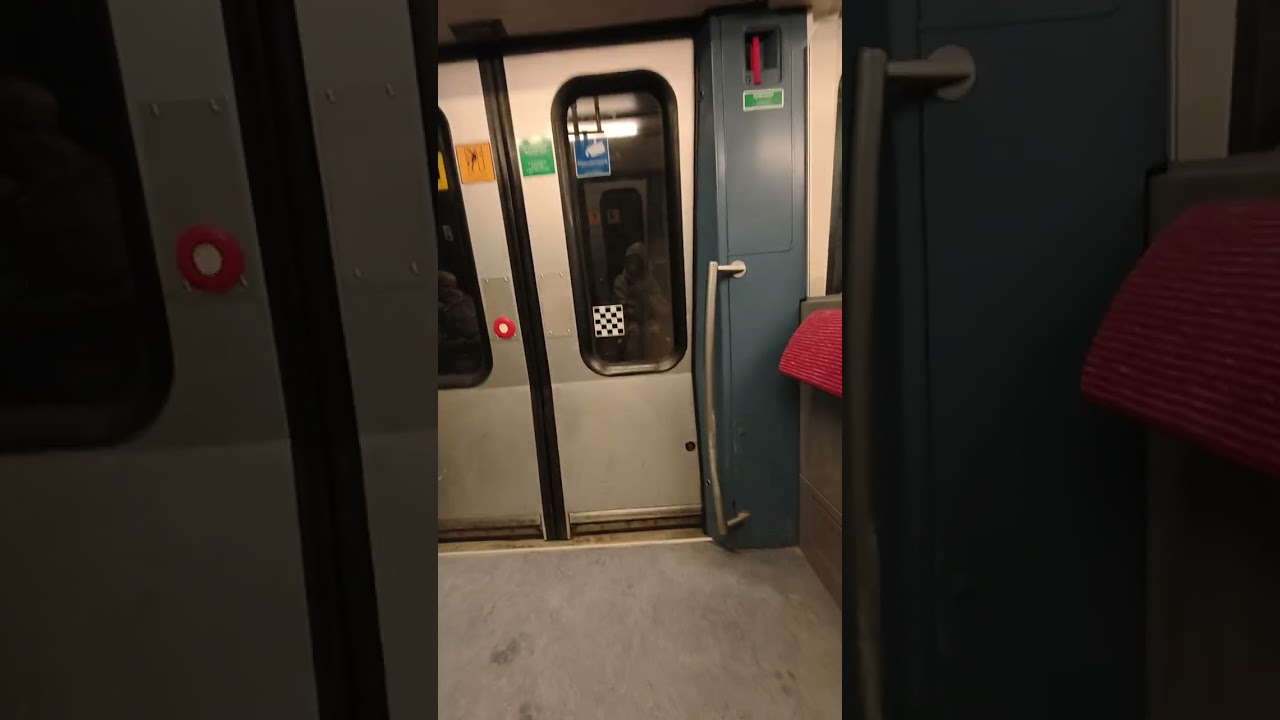 Von Niendorf Nord Mitfahrt in der U2 Hamburg bis Hagenbecks Tierpark 