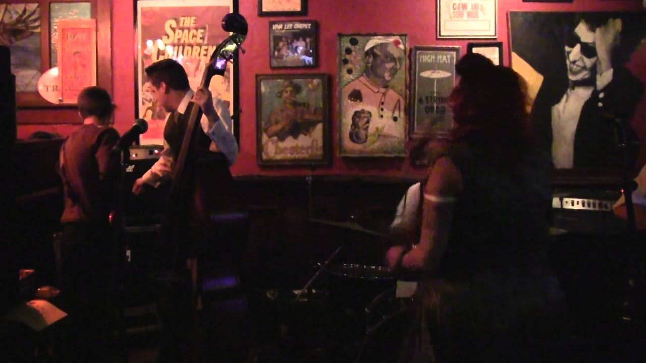 The Atomic Aces Live at The Crepe Place Part 1