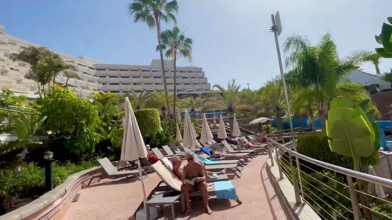 Отель на первой линии у пляжа Ла Арена в Puerto Santiago