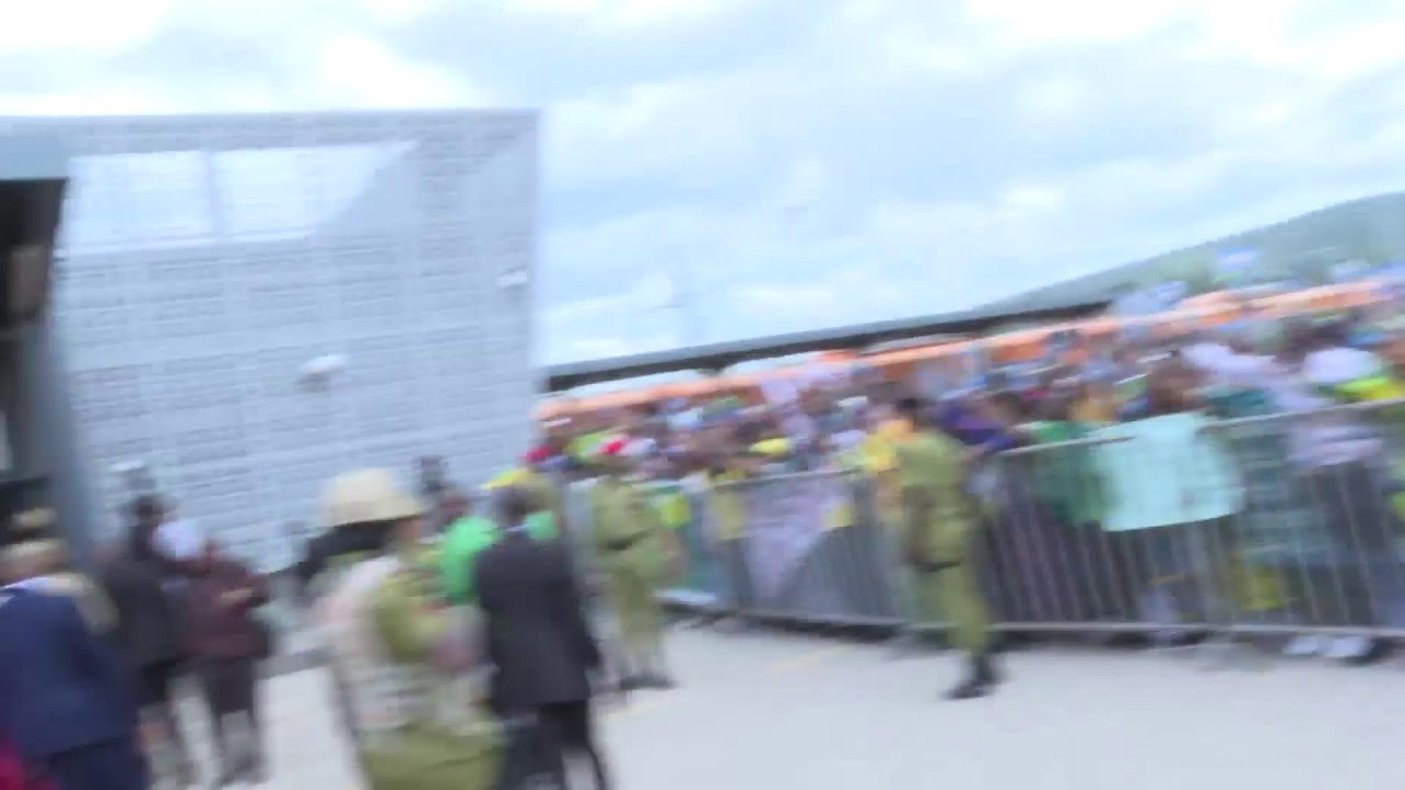 RAIS DKT. SAMIA AKIZINDUA RASMI MRADI WA MKAKATI WA TRENI YA UMEME SGR DAR ES SALAAM-DODOMA