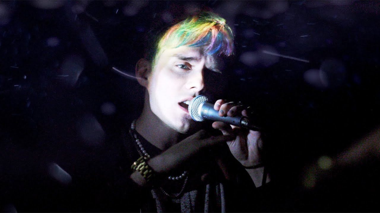 Waterparks - Snow Globe (Official Music Video)