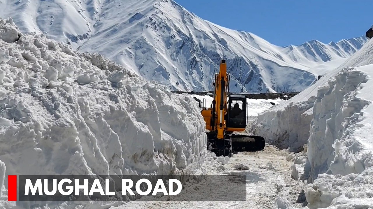 BRO Partially Clears Snowbound Mughal road