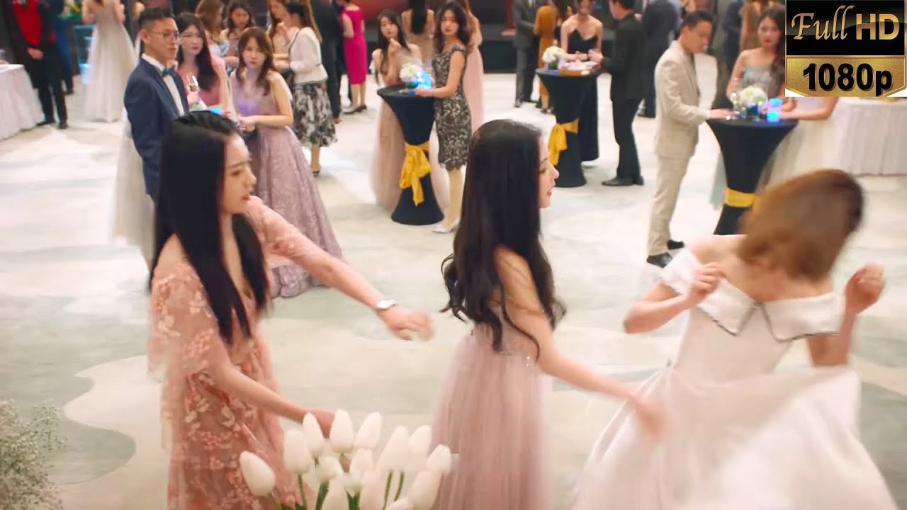 小三當眾挑釁妻子，不料妻子一改軟弱性格，連打她8巴掌！ #外星女生柴小七2#倫理