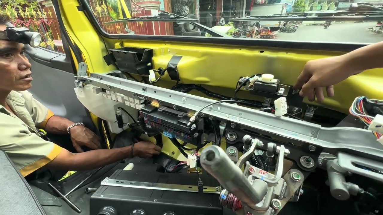 PEMASANGAN AC TRUCK CENTER | SOLUSI DRIVER BIAR GAK KEPANASAN DI JALUR PANTURAA‼️