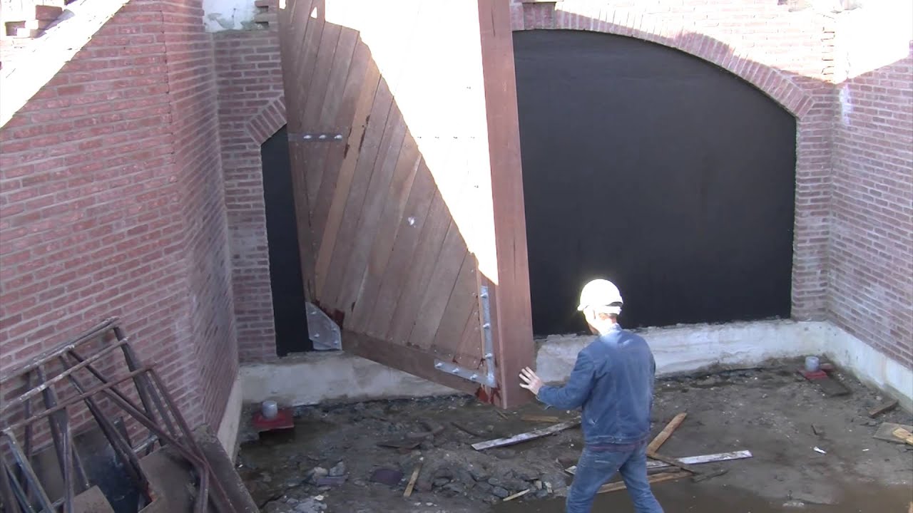 Plaatsen sluisdeuren Hongdehemel