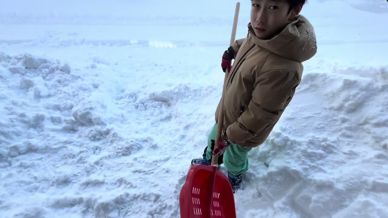 雪かきとスキー練習