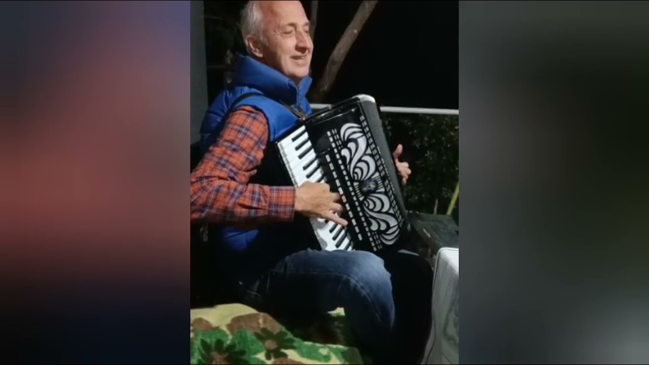 Yalova Güney Köy Türk Avarlari istirahetde