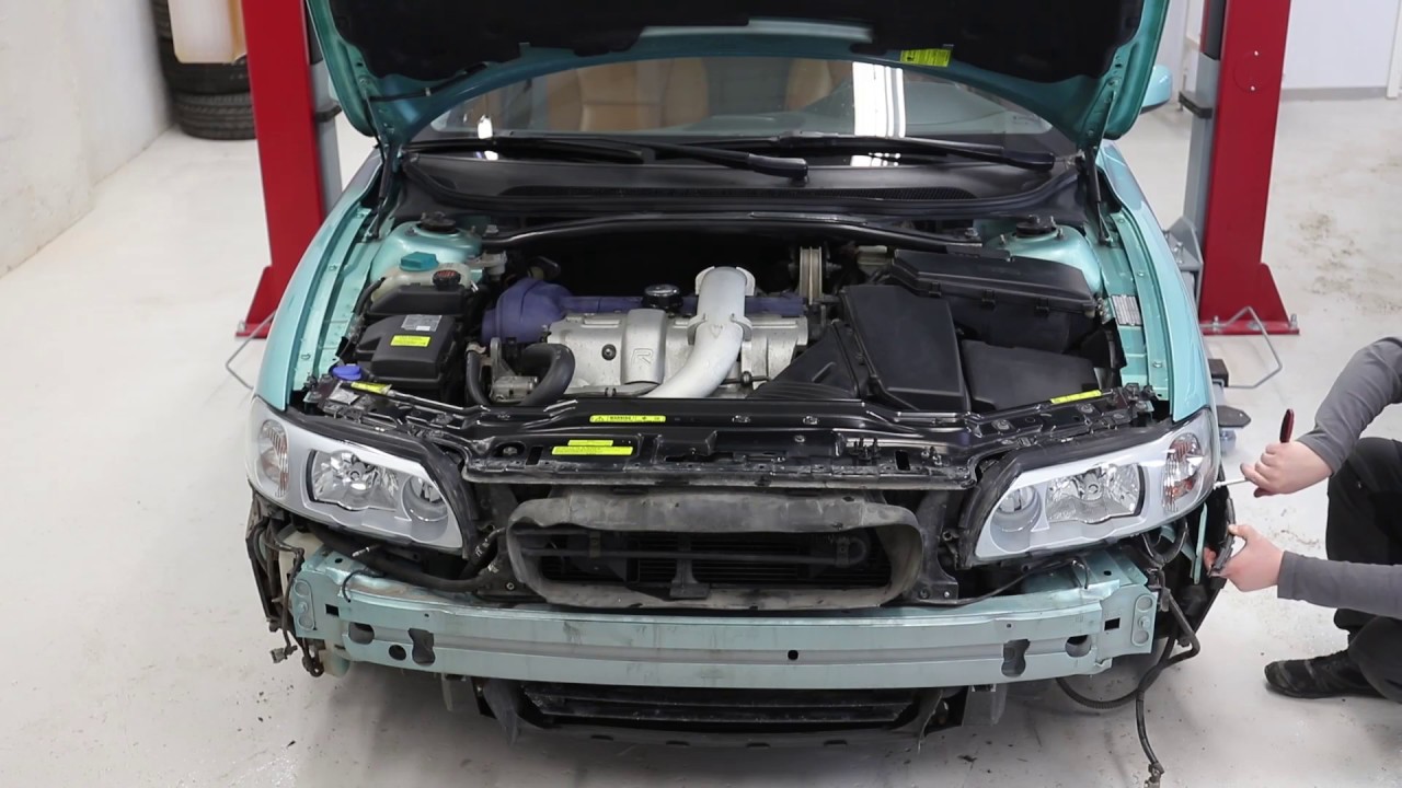 Hur du lossar stötfångare och strålkastare på Volvo V70, S60, XC70 - VPARTS.SE