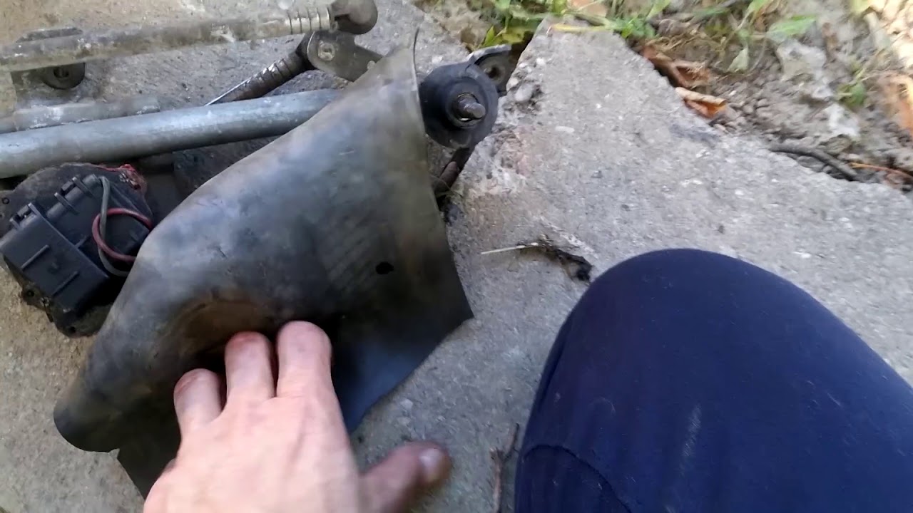 Wymiana mechanizmu wycieraczek Corsa C