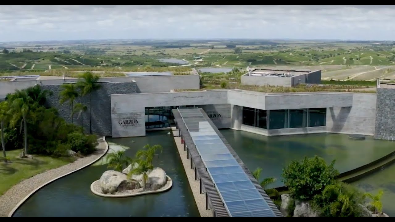 Uruguay entre Viñas - Bodega Garzón