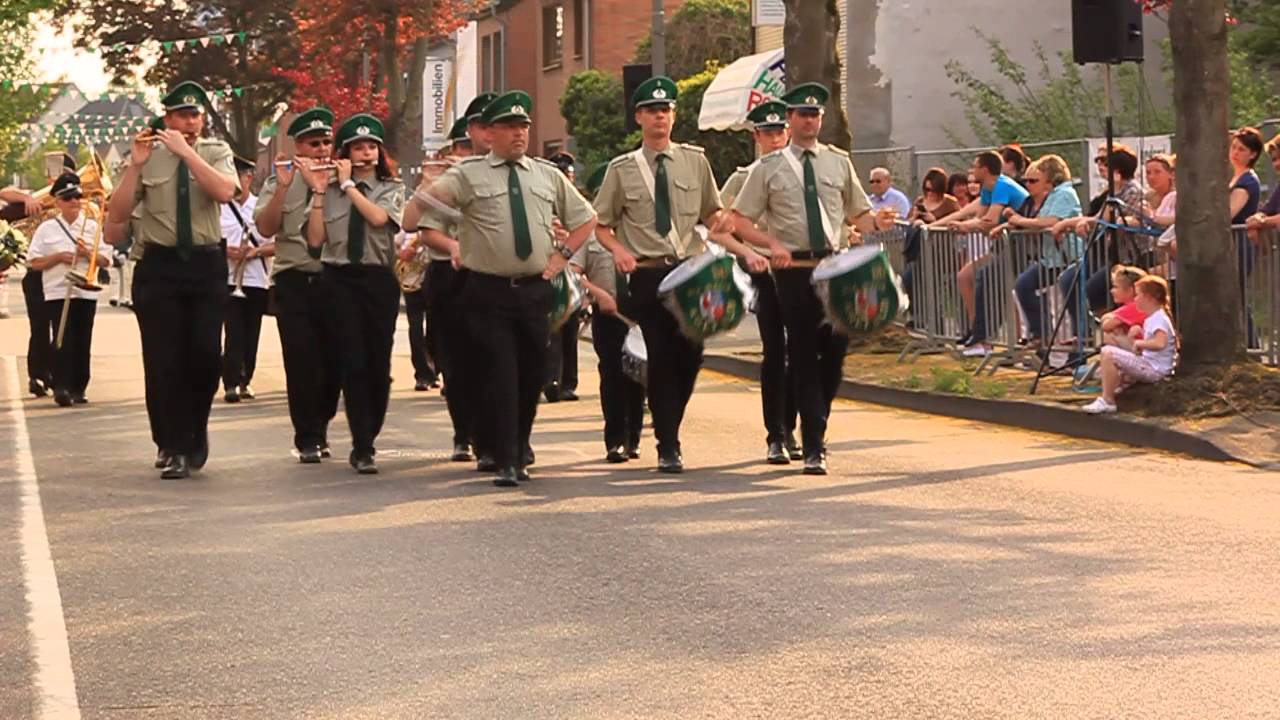Parade des Schützenvereins Klein Jerusalem 1854 e.V. - Schützenfest-Montag 6. Mai 2013 - 2