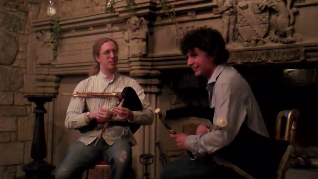 Jarleth Henderson on Uilleann pipes and Andy May on Northumbrian pipes