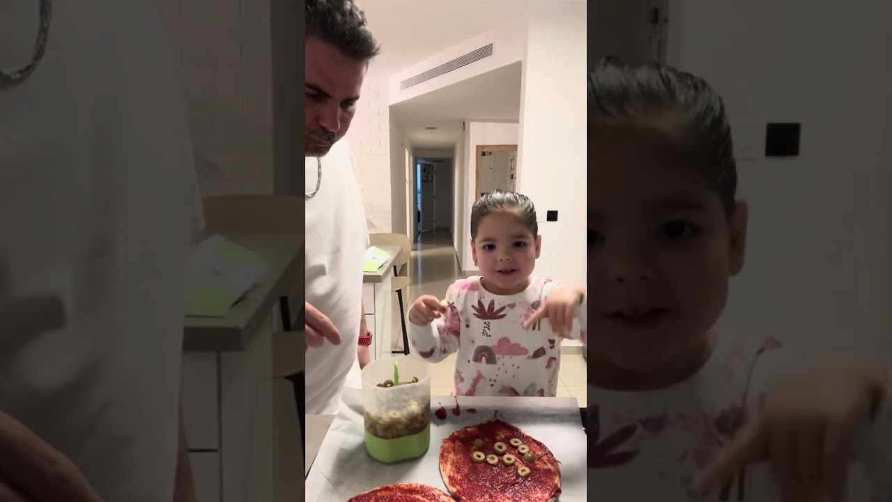 מכינים פיצה מלאווח עם דניאלה ומיכאל #ילדים #פיצה #ישראל #דניאלהמזרחי