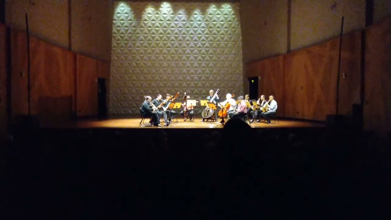 A. Dvorak — Serenata em Ré menor, op. 44 — 1. Moderato quasi marcia