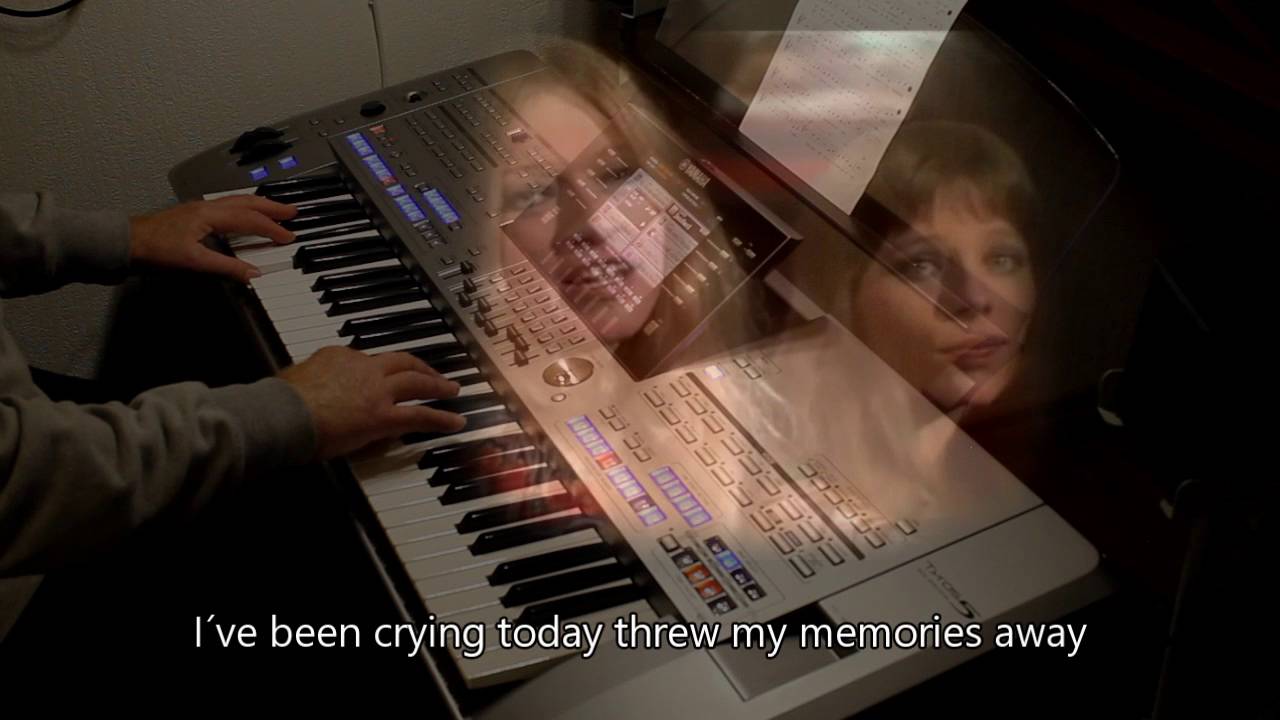 My broken souvenirs - Pussycat  on Tyros 5