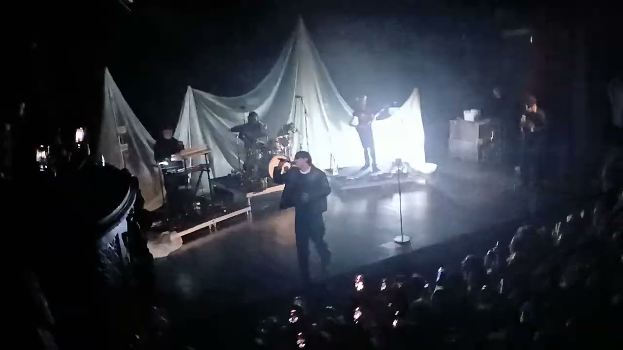Artemas - cross my heart - live le Trianon à Paris 14/09/24 🫶