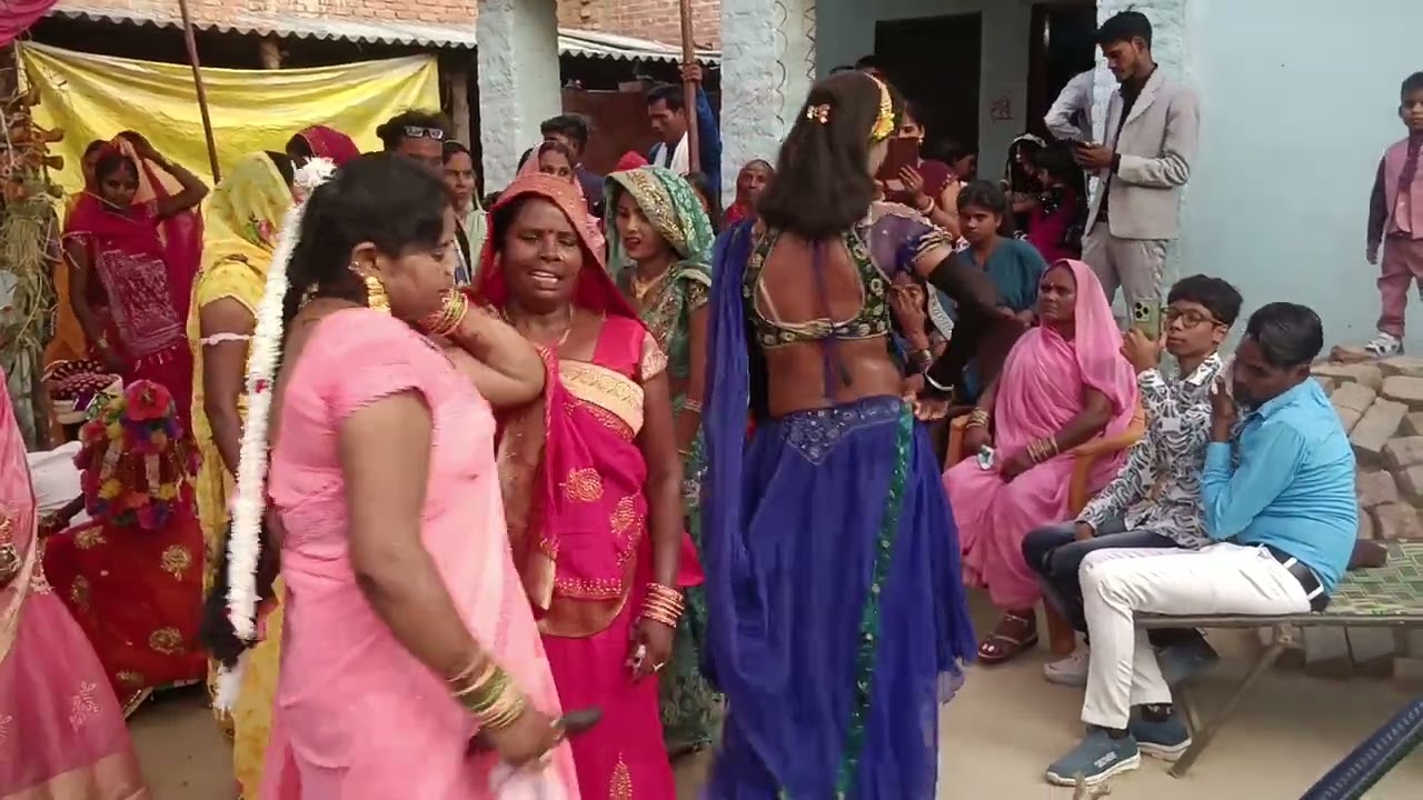 #बैंड बाजा || कमरिया करे लापल  लाली पॉप लगे लू गाने की धुन पर खूबसूरत म्यूजिक पर जोरदार डांस
