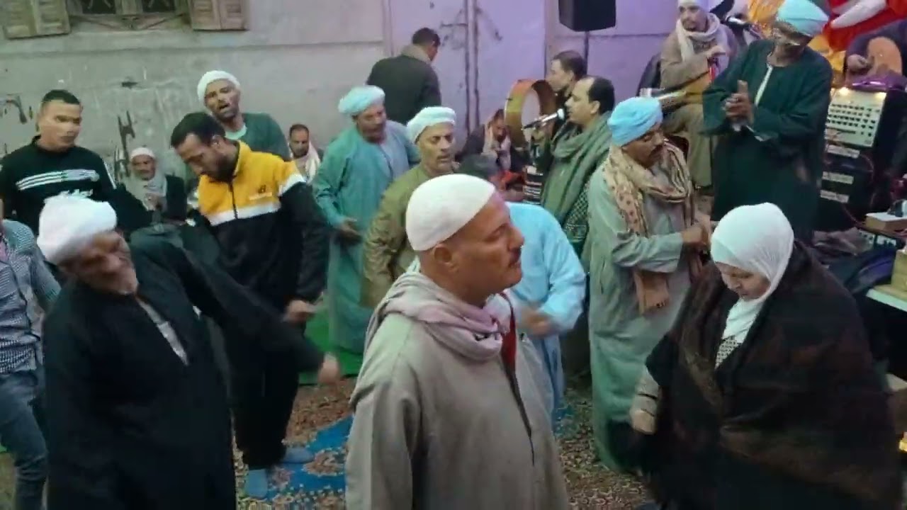 من عزبه يكن تبع عمريط الشيخ احمد عكاشه ليله الحاج حسام الصعيدي ٤/١الاربعاء
