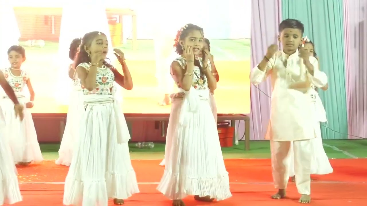 Ladki Badi Anjani Hai song panchajnya pre school hebballi annual day
